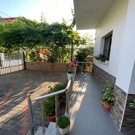 Klarisa アパート